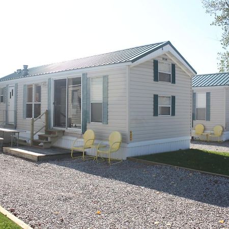 Sandusky Koa Holiday Campground Hotel Bagian luar foto